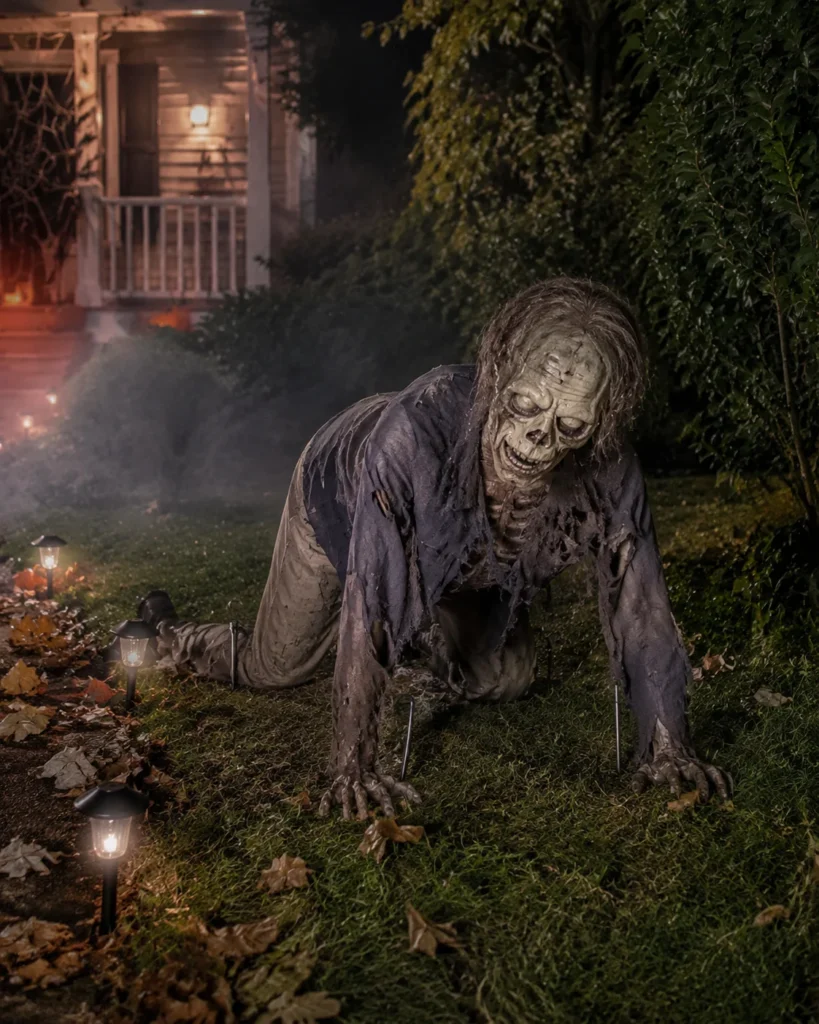 Zombie Crawling Full-Body Yard Prop